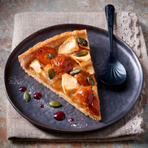 tarte aux pommes, mirabelles et graines de courge