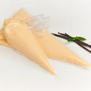Vanilla crème pâtissière Piping bag