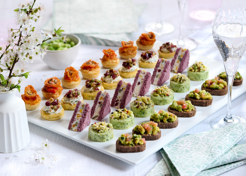 Le plateau végétarien de Boncolac : un assortiment de bouchées végétariennes pour vos buffets festifs.